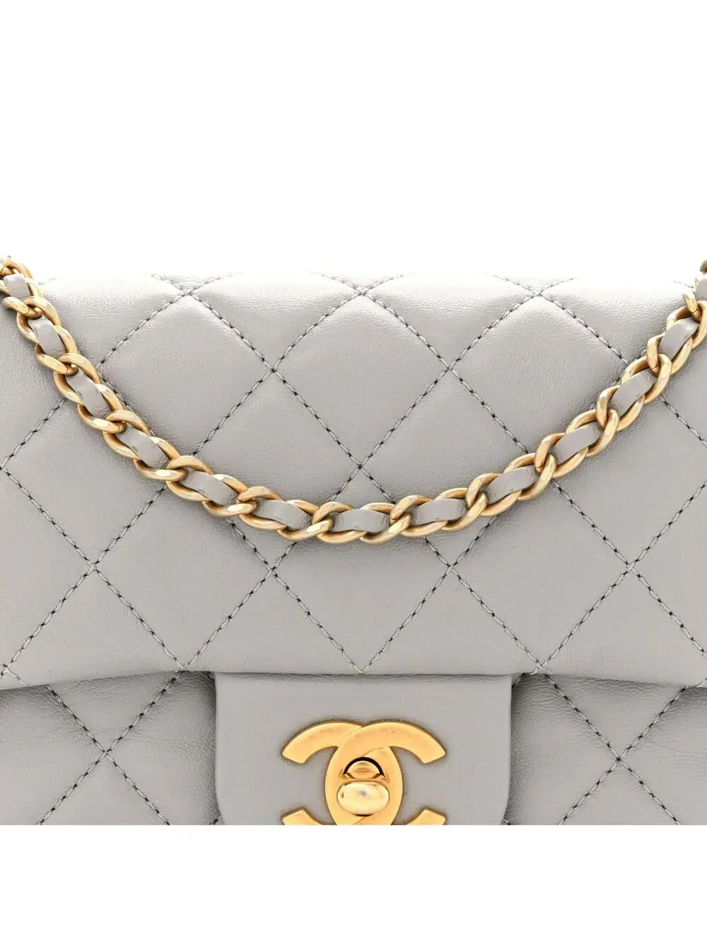 CHANEL elevate your
